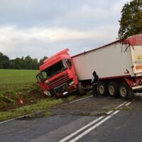 Kolizja samochodu ciężarowego w Goryszewie (gm. Mogilno)